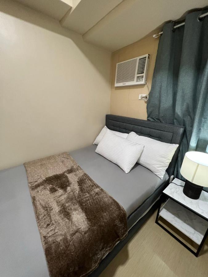 Cozy 2 Bedroom Condo With Balcony For Rent Илоило Экстерьер фото