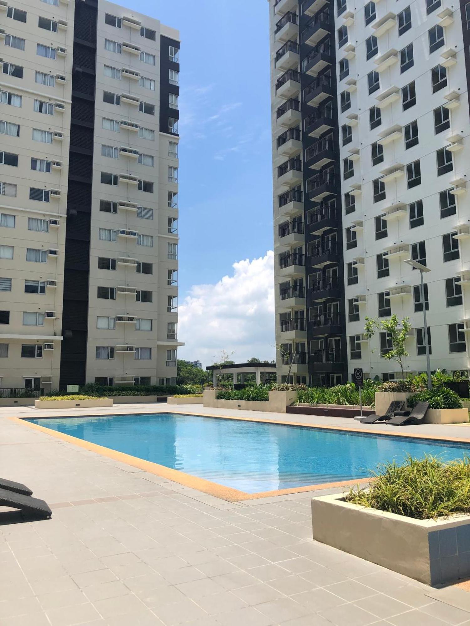 Cozy 2 Bedroom Condo With Balcony For Rent Илоило Экстерьер фото